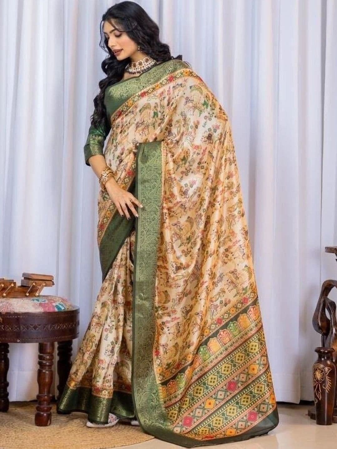Sampada india Floral Silk Blend Saree thumbnail 3
