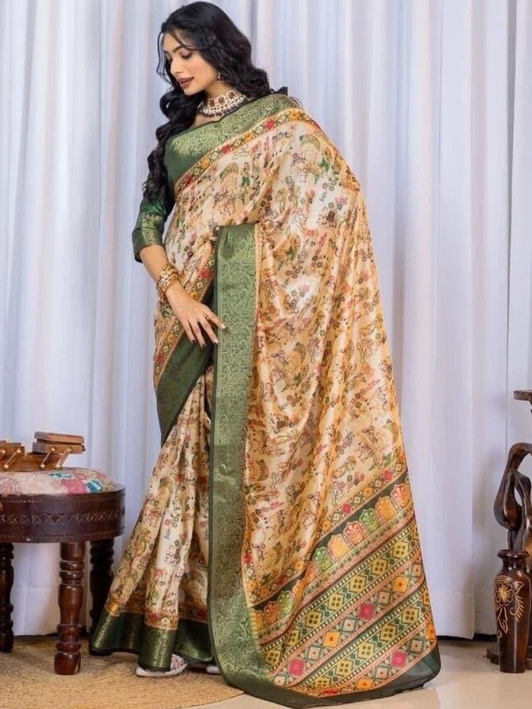 Sampada india Floral Silk Blend Saree thumbnail 3