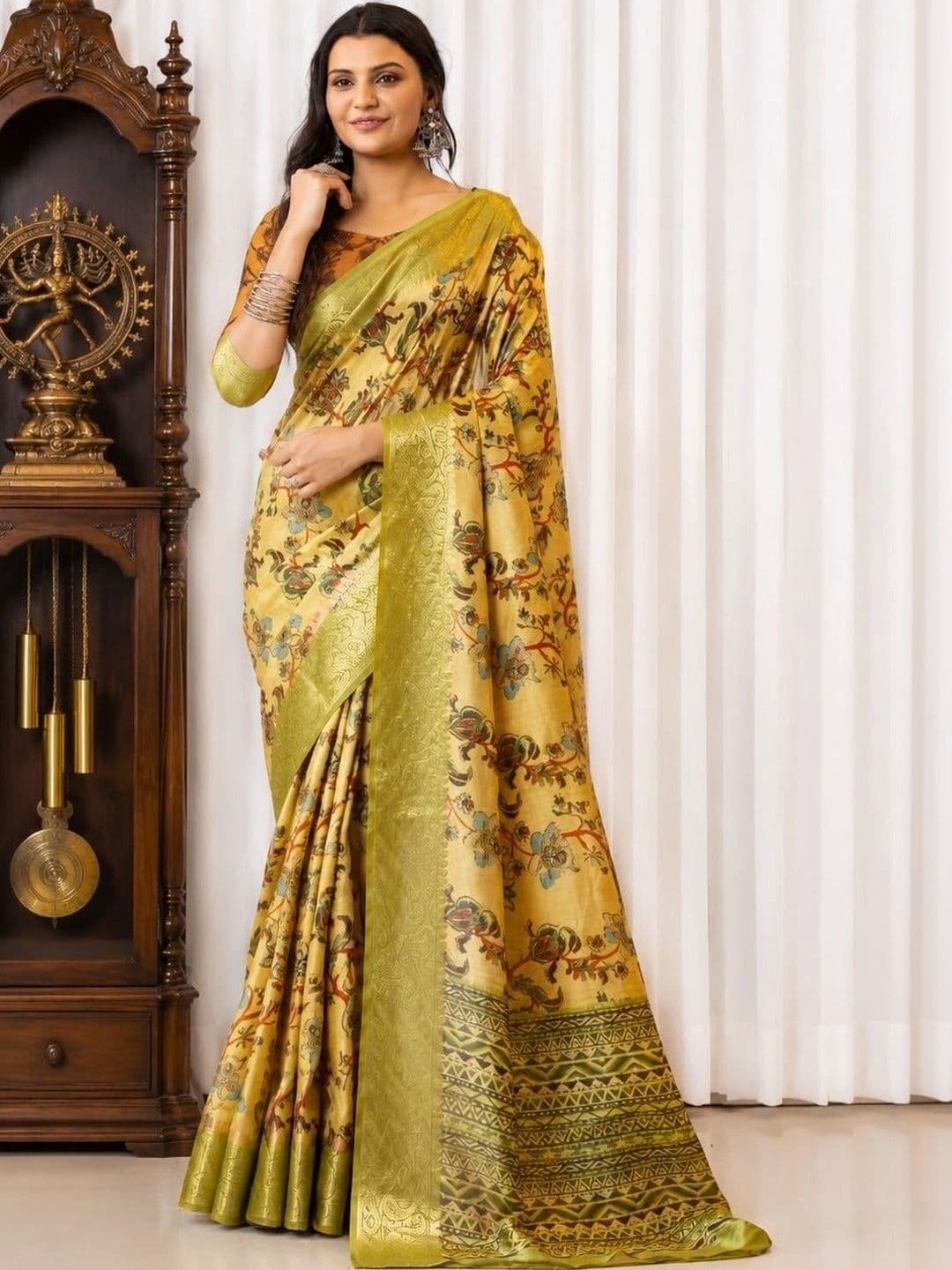 Sampada india Floral Silk Blend Saree - view 1