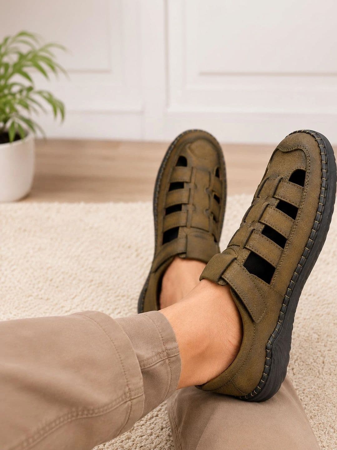 Roadster Men Fisherman Sandals thumbnail 5