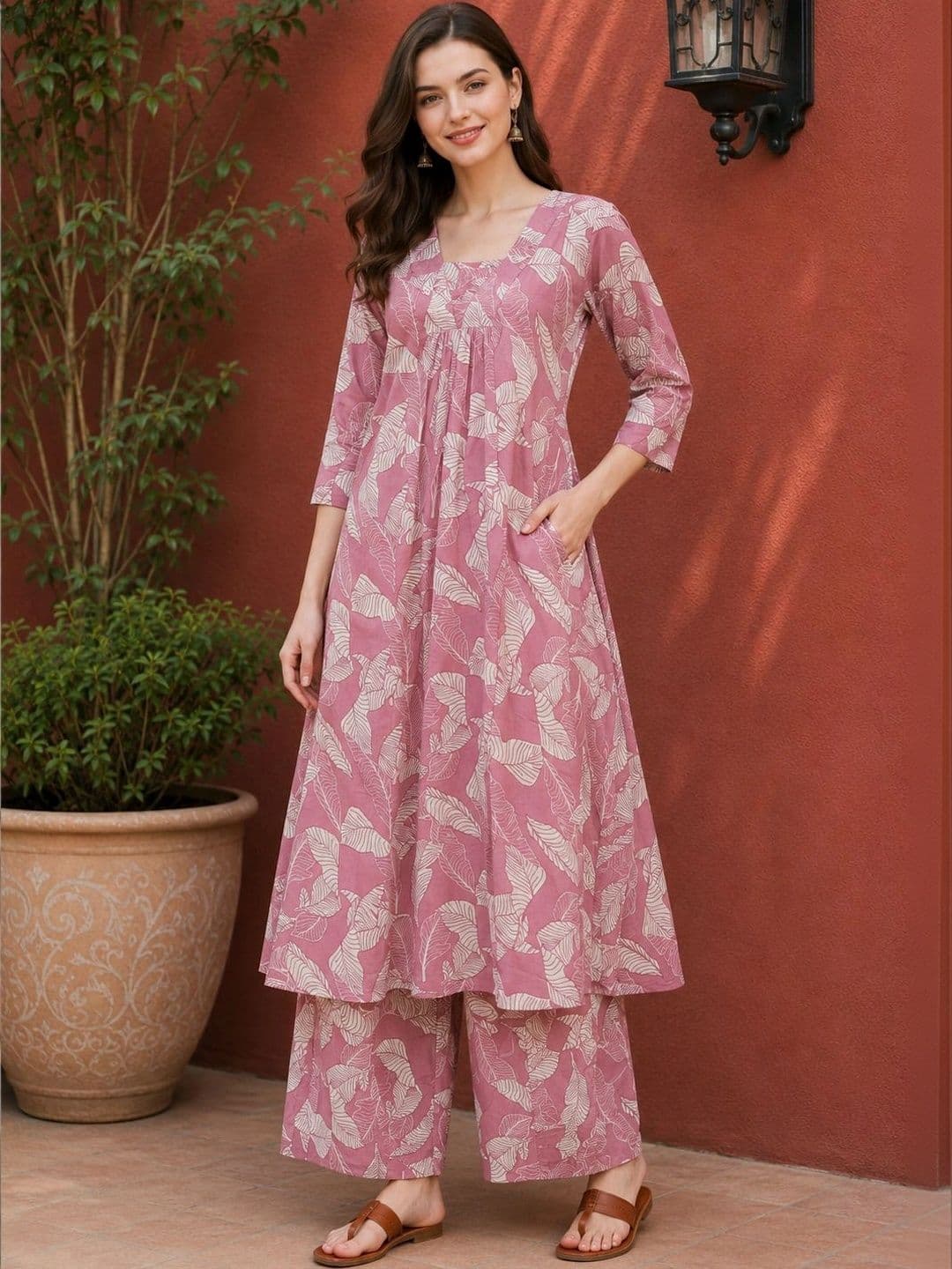 DSK STUDIO Women Floral Printed Empire Kurta with Palazzos thumbnail 2