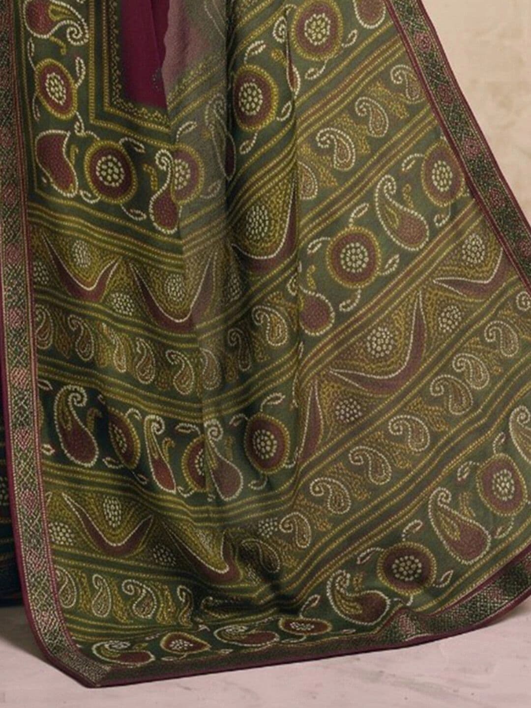SAARA Bandhani Pure Georgette Saree thumbnail 7