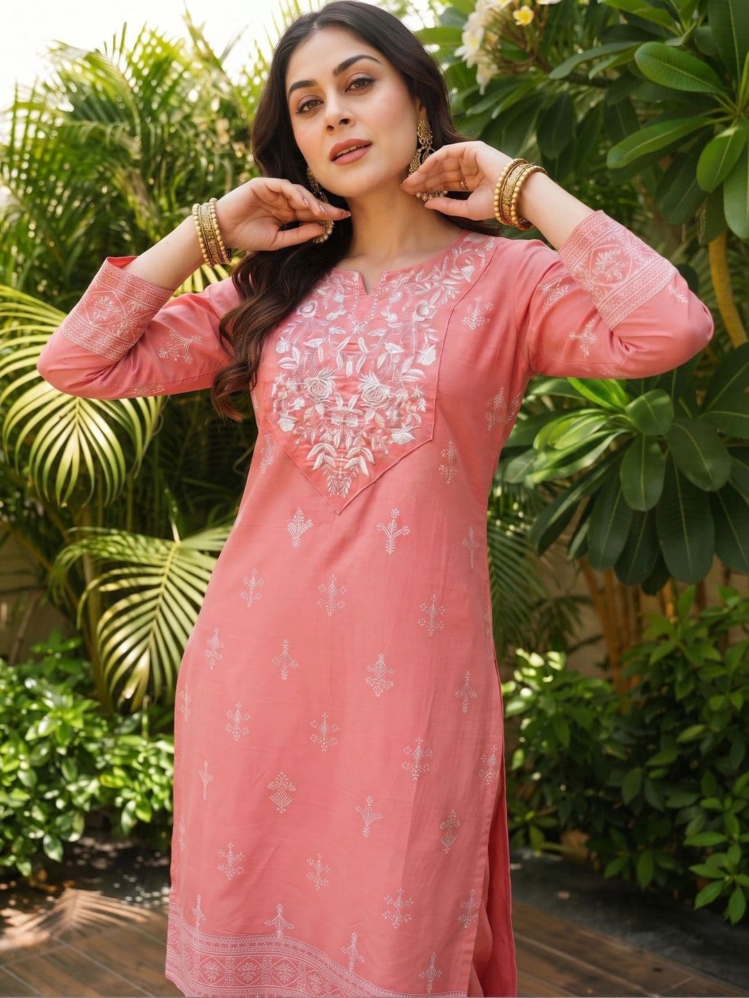 KJTRENDS Women Ethnic Motifs Embroidered Regular Thread Work Pure Cotton Kurta with Trousers thumbnail 3