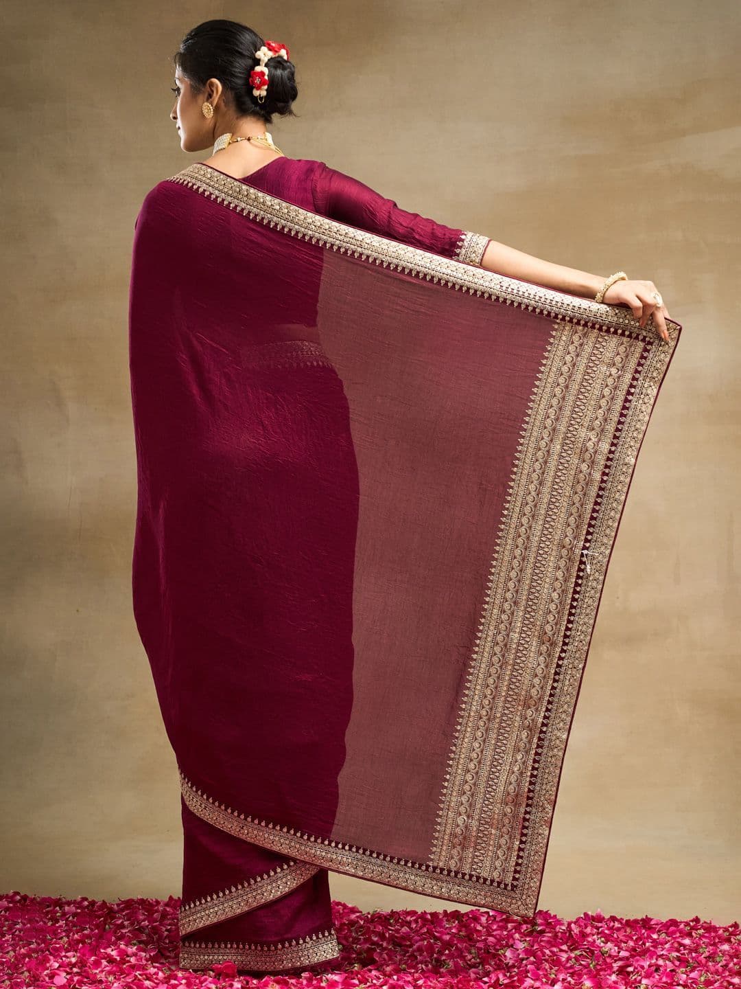 kasee Embroidered Saree thumbnail 7