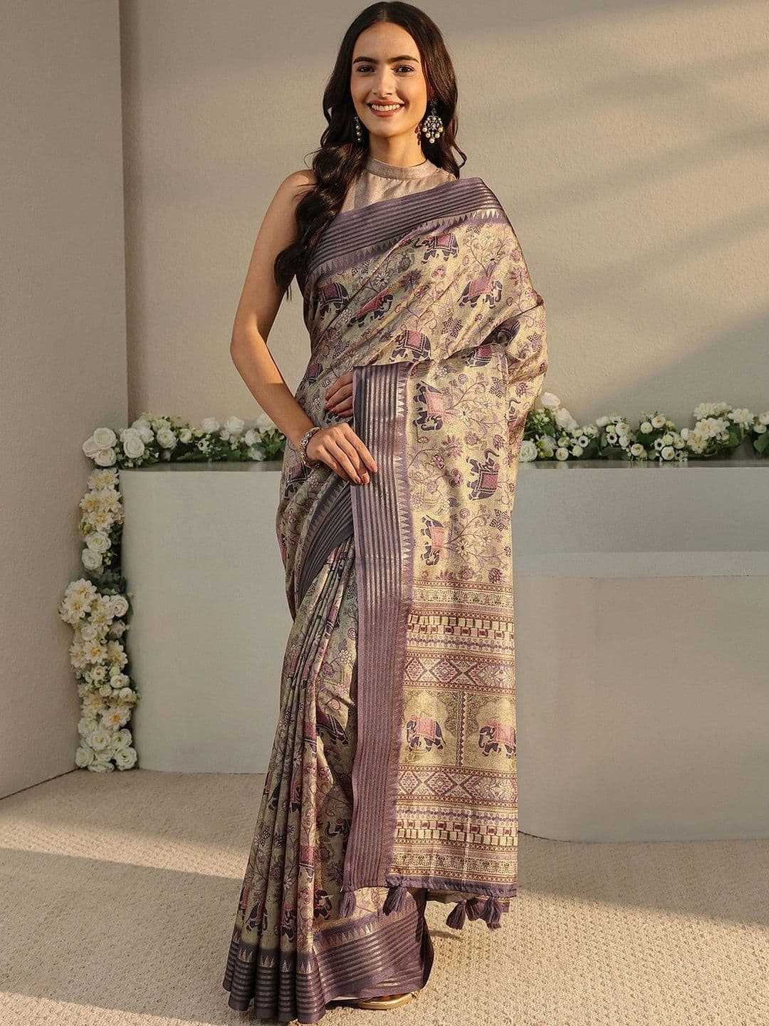 Libas Ethnic Motifs Zari Silk Blend Saree thumbnail 3