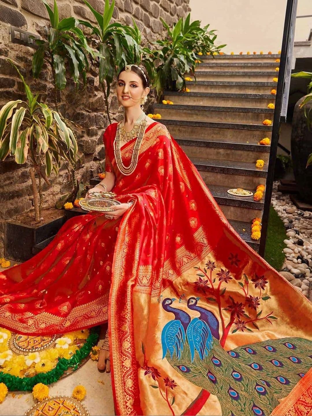 VYOM CREATION Woven Design Zari Art Silk Banarasi Saree thumbnail 2
