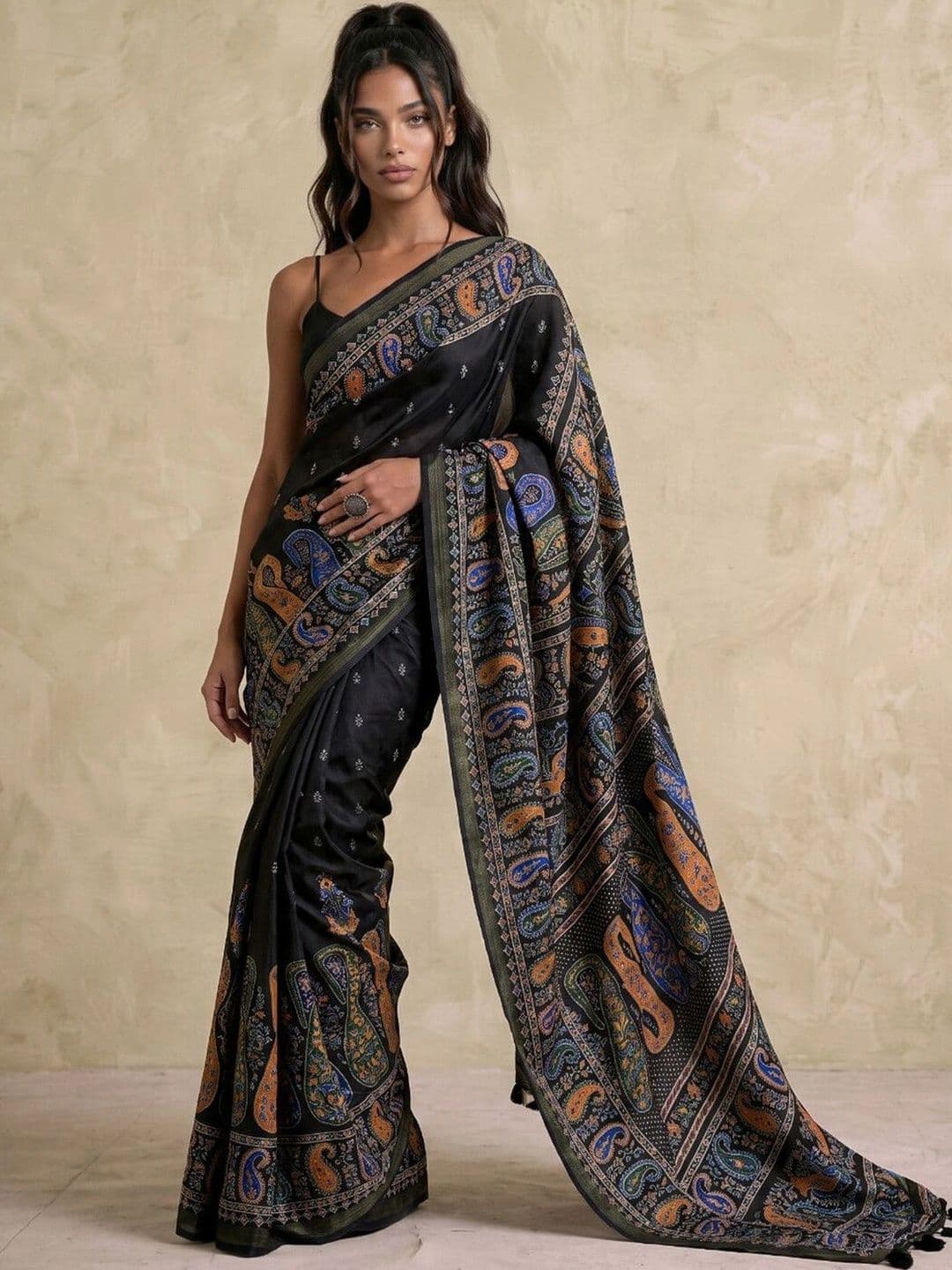 SAARA Paisley Zari Silk Blend Saree thumbnail 5