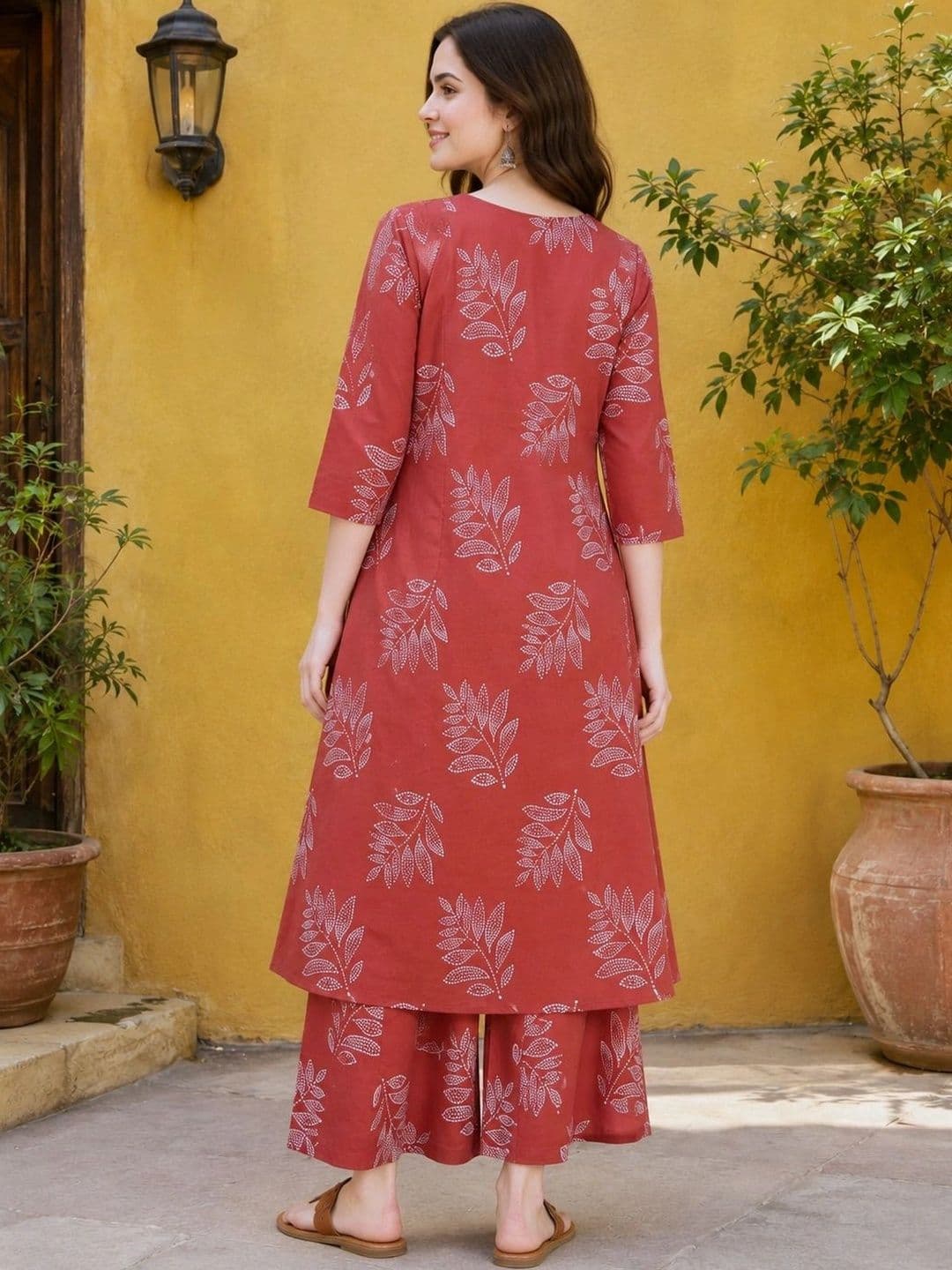 EVANORA Women Floral Printed Regular Kurta with Palazzos thumbnail 5