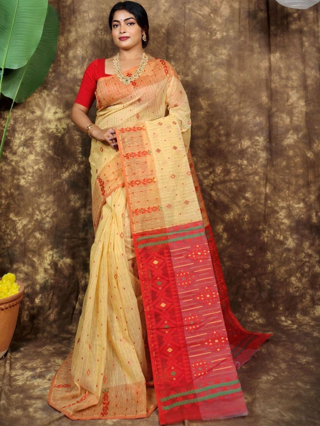 Monde Avenir Woven Design Jamdani Saree - view 1