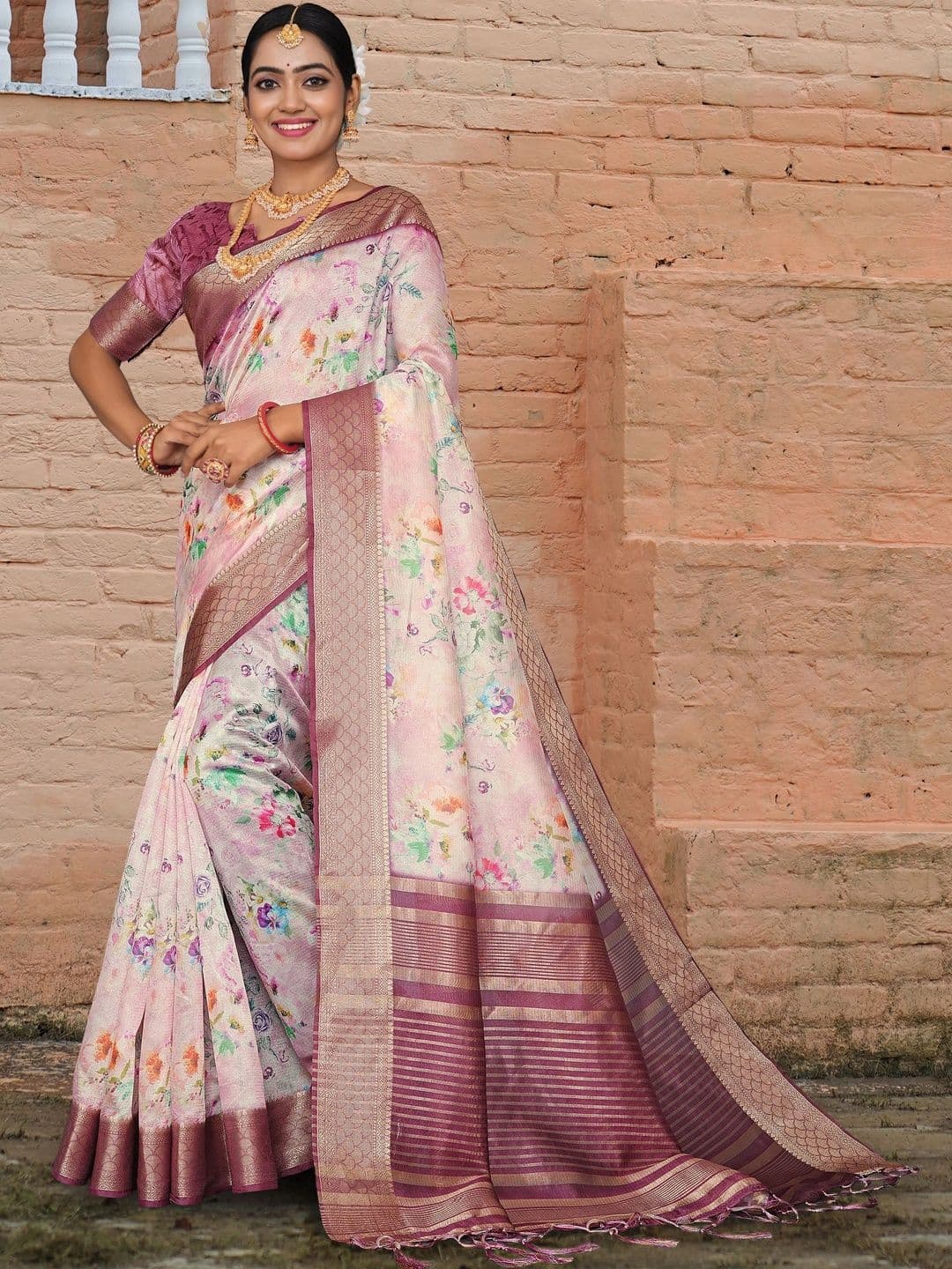 NARIVESH TRENDS Floral Zari Art Silk Saree thumbnail 3
