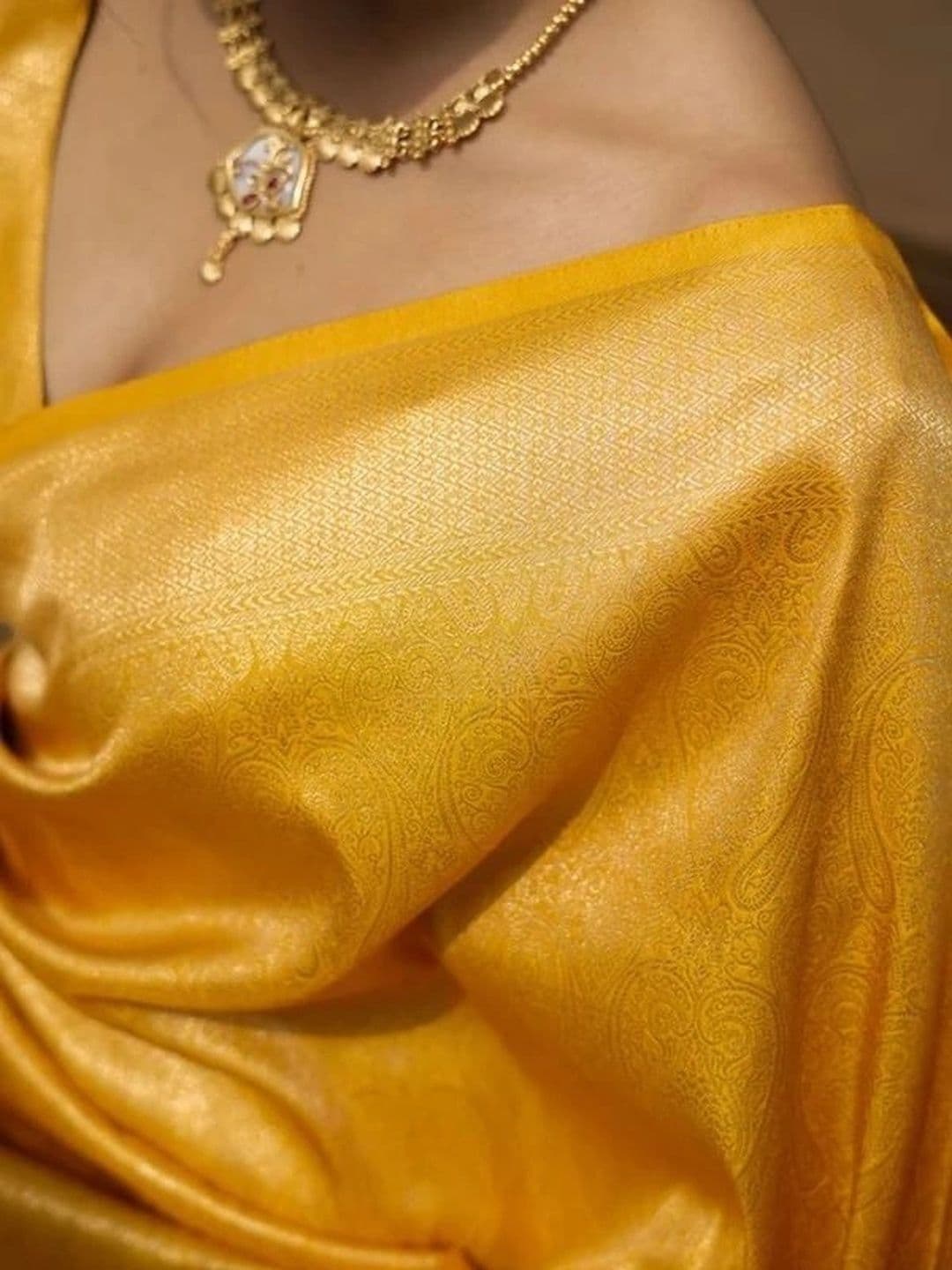 revika Woven Design Zari Art Silk Designer Kanjeevaram Saree thumbnail 5