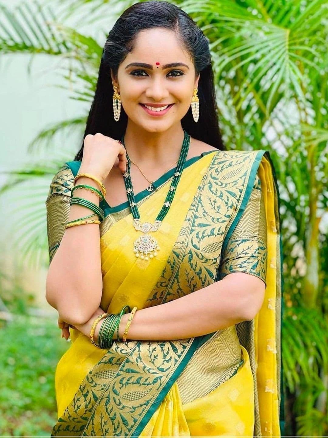 revika Woven Design Zari Art Silk Designer Kanjeevaram Saree thumbnail 2