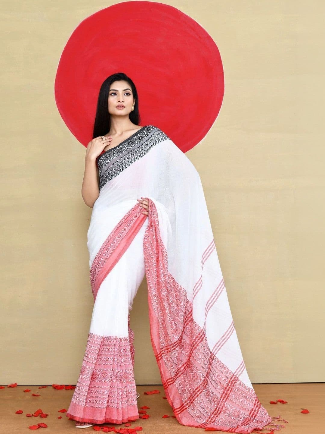 TANTSHREE Woven Design Pure Cotton Saree thumbnail 2
