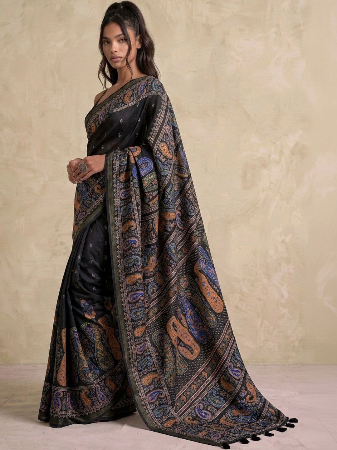 SAARA Paisley Zari Silk Blend Saree thumbnail 2