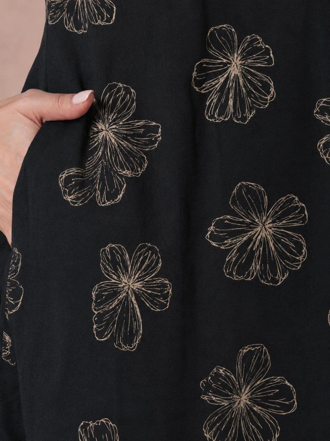 KAMI KUBI Women Floral Printed Thread Work Floral Kurta thumbnail 6
