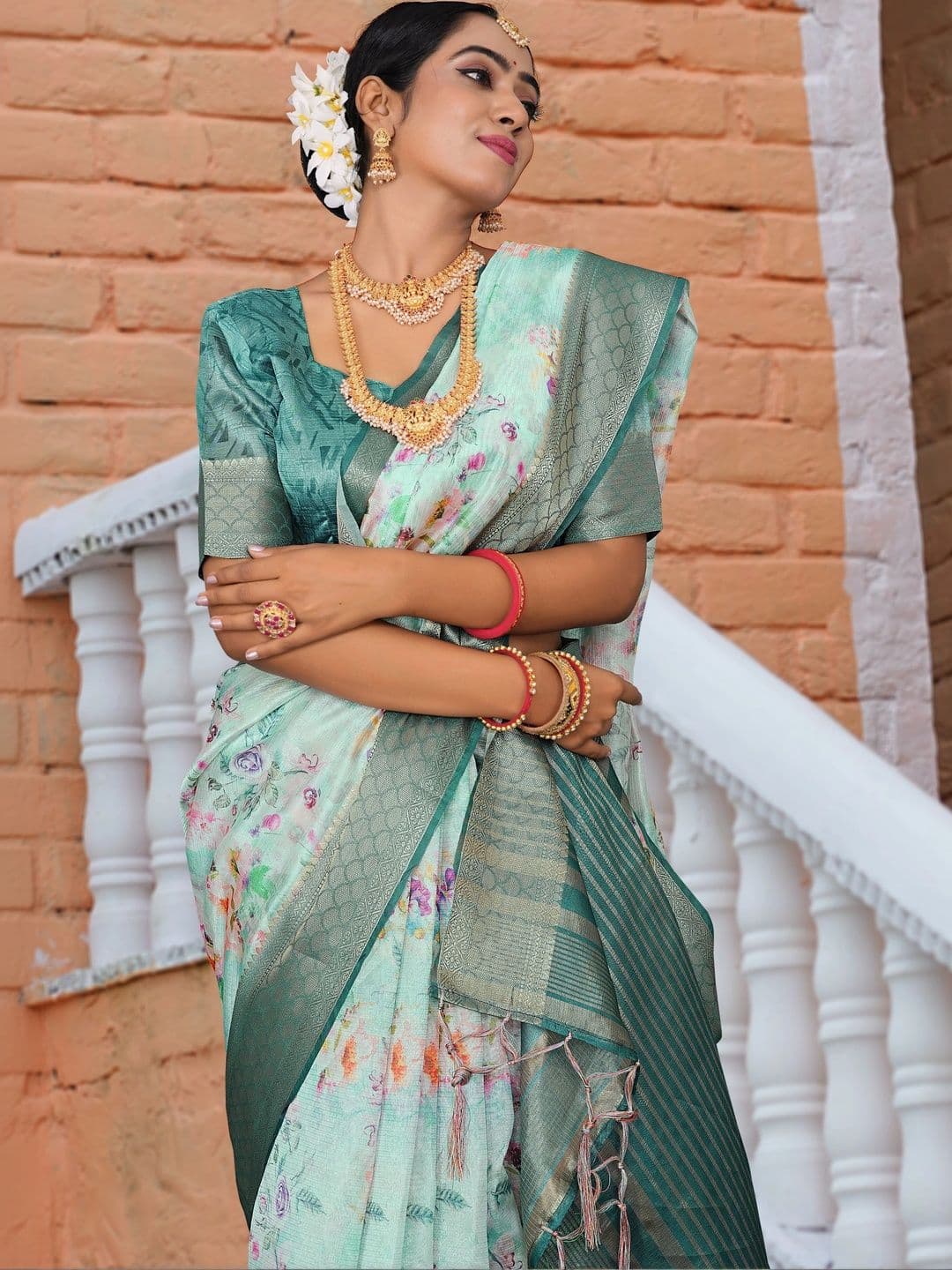 NARIVESH TRENDS Floral Zari Art Silk Saree thumbnail 2