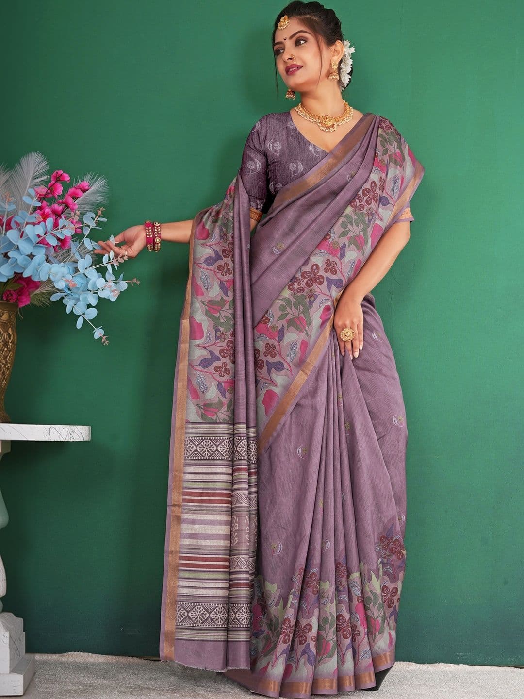 NARIVESH TRENDS Floral Art Silk Saree - view 1