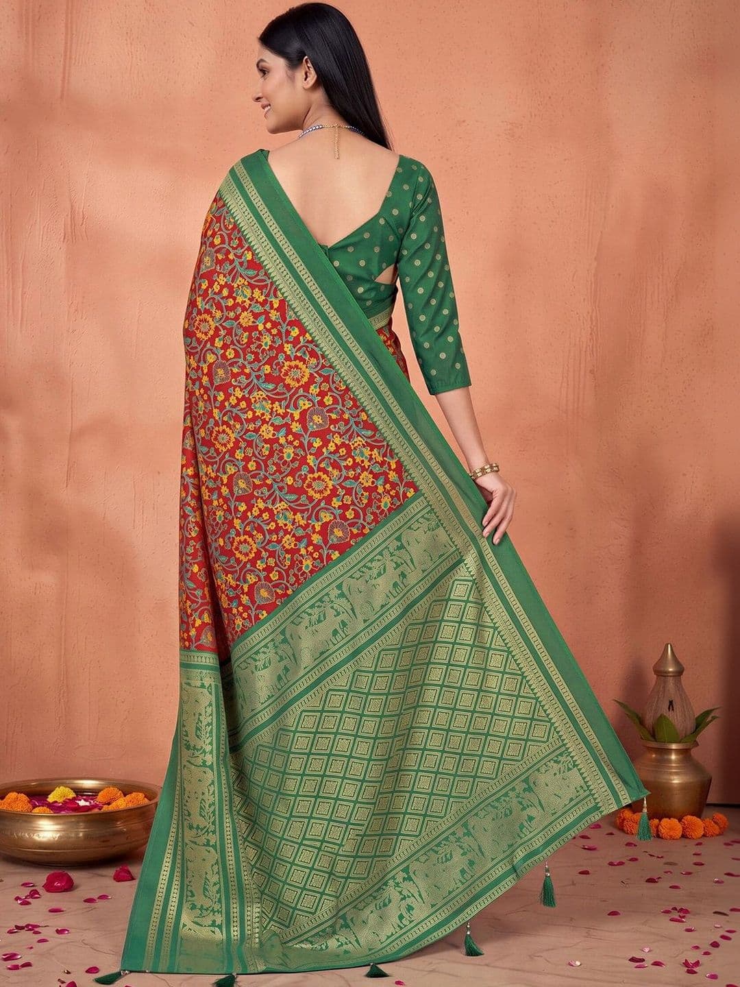 Anouk Ethnic Motifs Zari Designer Saree thumbnail 3