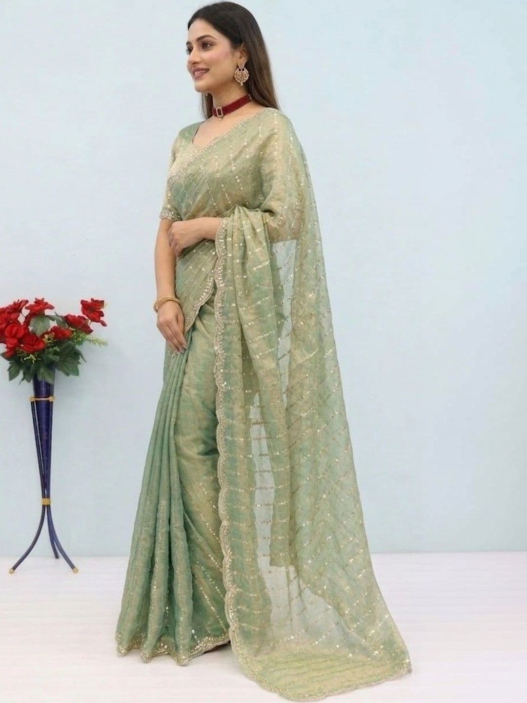 SmileyFashion Embellished Sequinned Poly Chiffon Designer Saree thumbnail 5