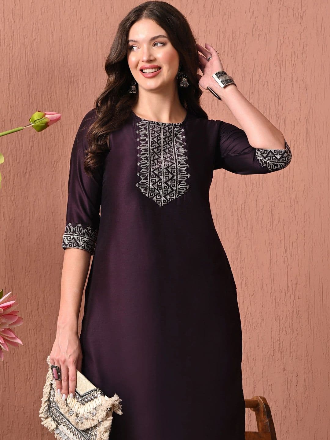 Sangria Women Embroidered Thread Work Kurta thumbnail 5