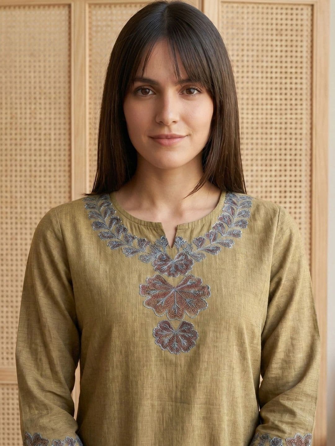 Anouk Women Embroidered Thread Work Kurta thumbnail 3