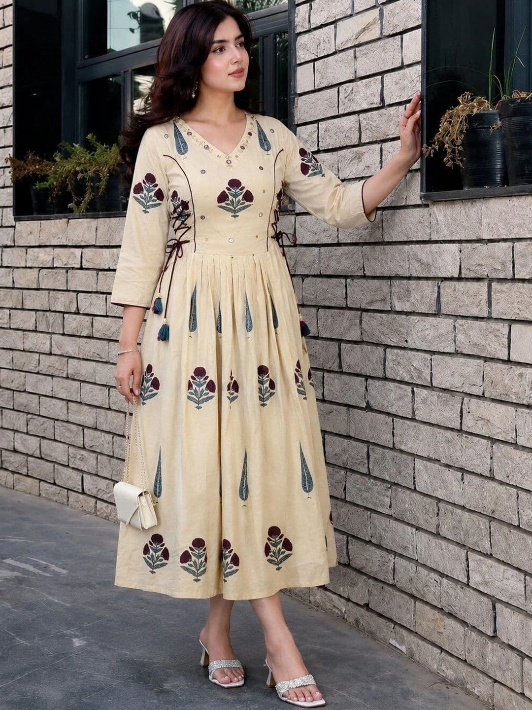 ARANGETRAM Women Floral Printed Mirror Work Indie Florals Anarkali Kurta thumbnail 4