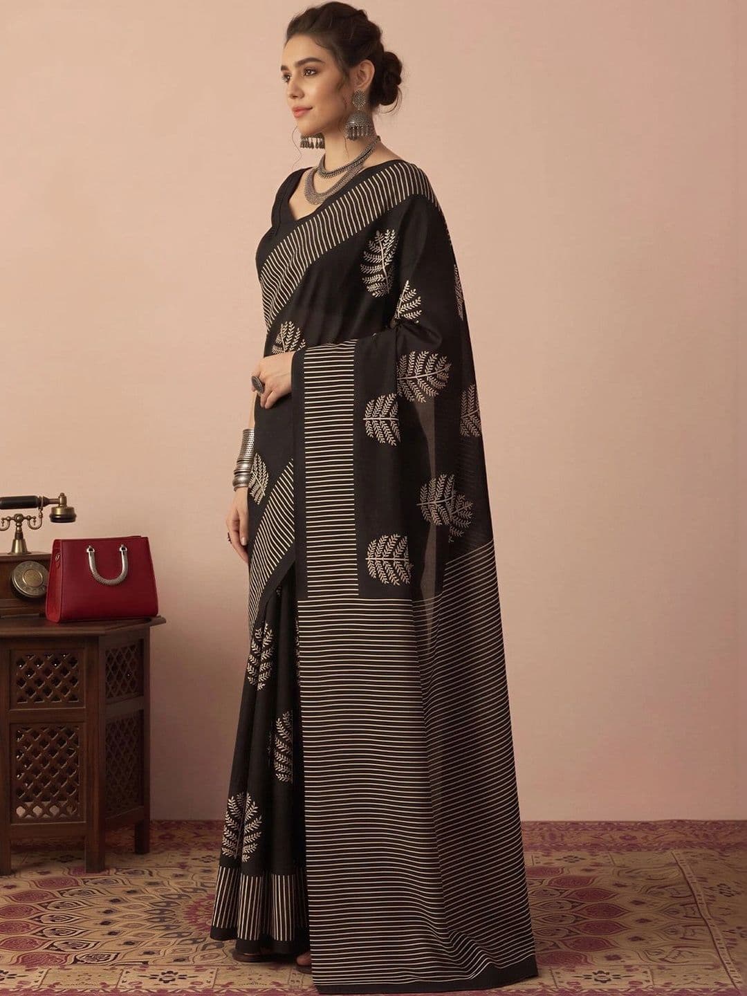 Anouk Floral Silk Blend Designer Block Print Saree thumbnail 2