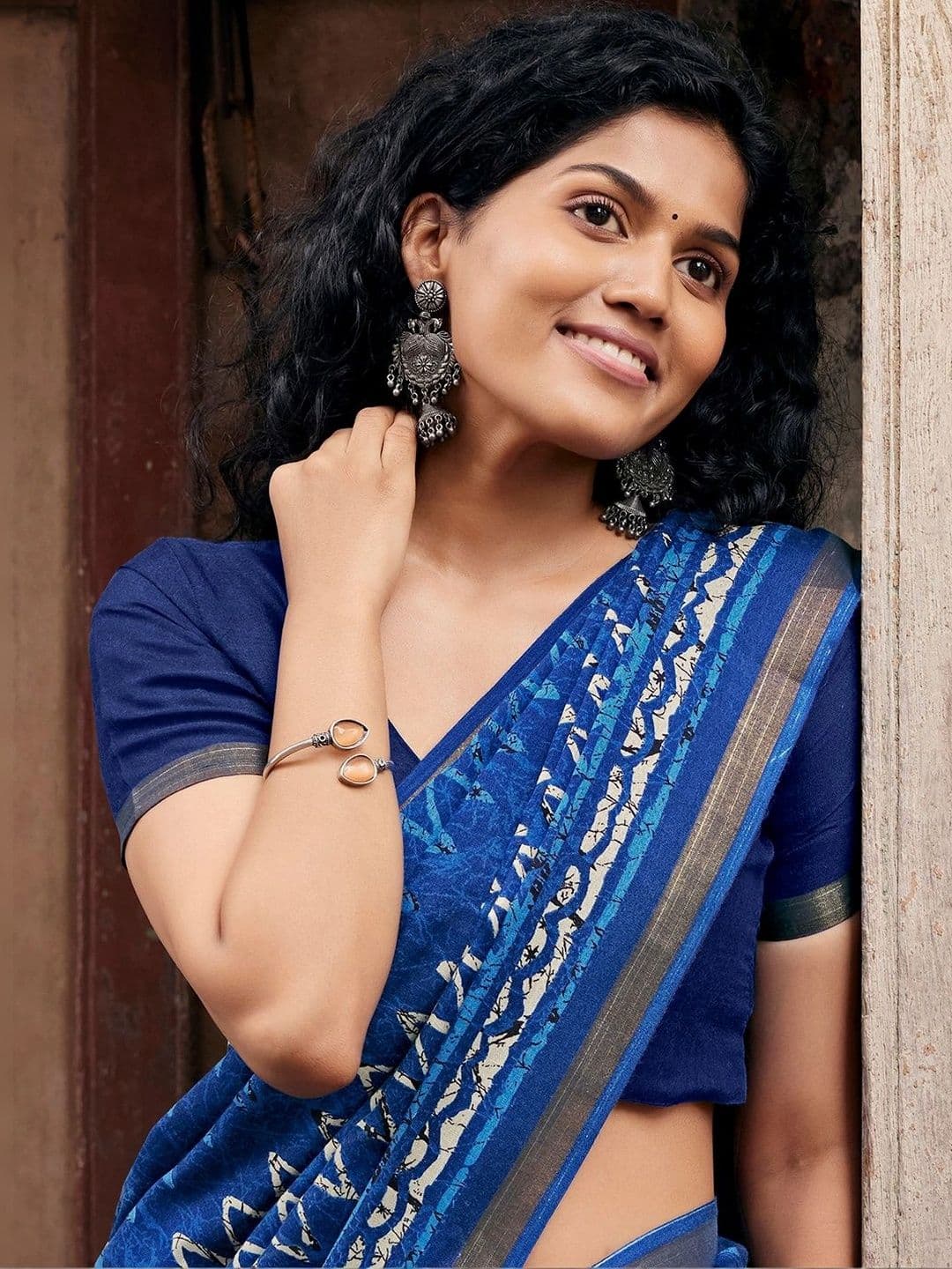 Mitera Designer Block Print Saree thumbnail 4