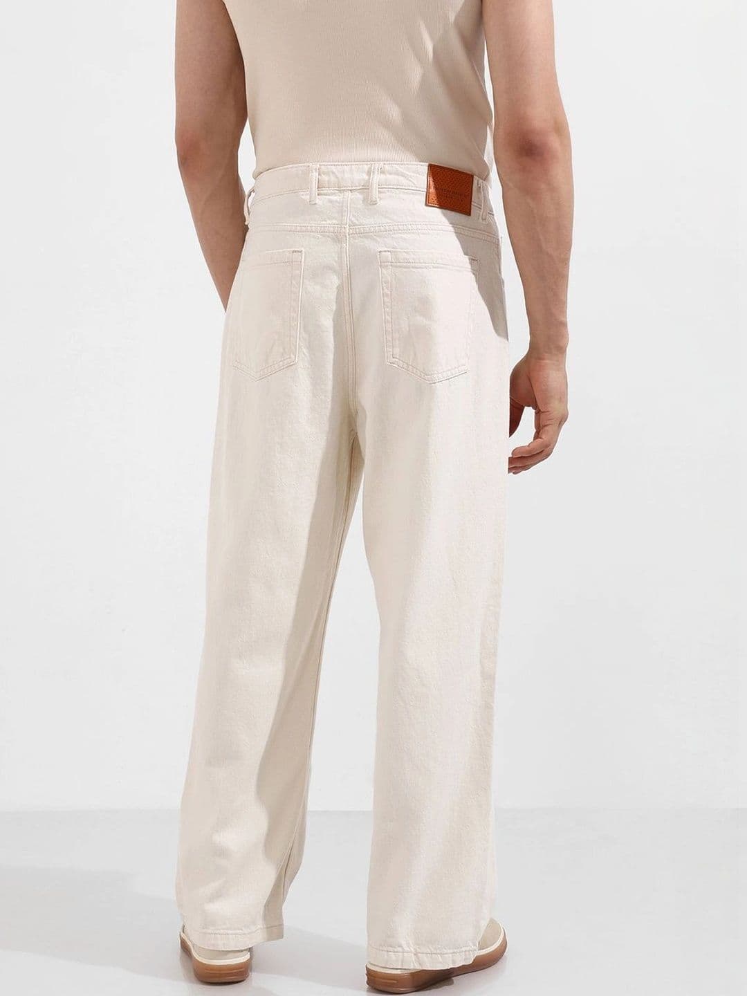 The Indian Garage Co Men Solid Cotton Wide leg Mid-Rise Jeans thumbnail 2