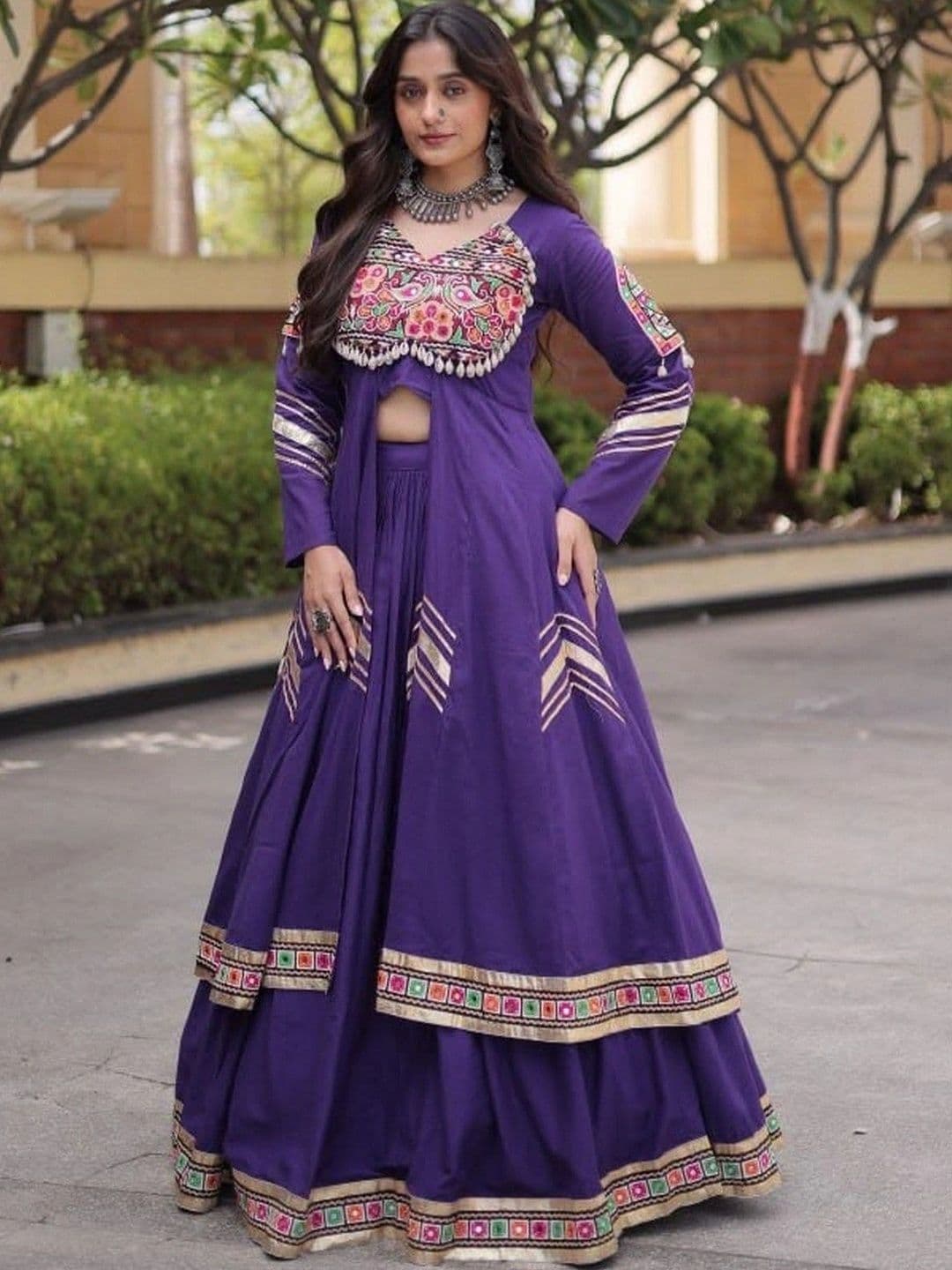 wckrod Embroidered Thread Work Ready to Wear Lehenga & Semi-Stitched thumbnail 4