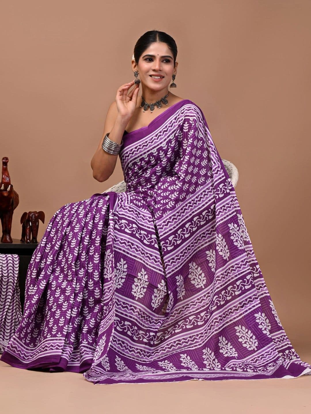 Anouk Ethnic Motifs Pure Cotton Block Print Saree thumbnail 3