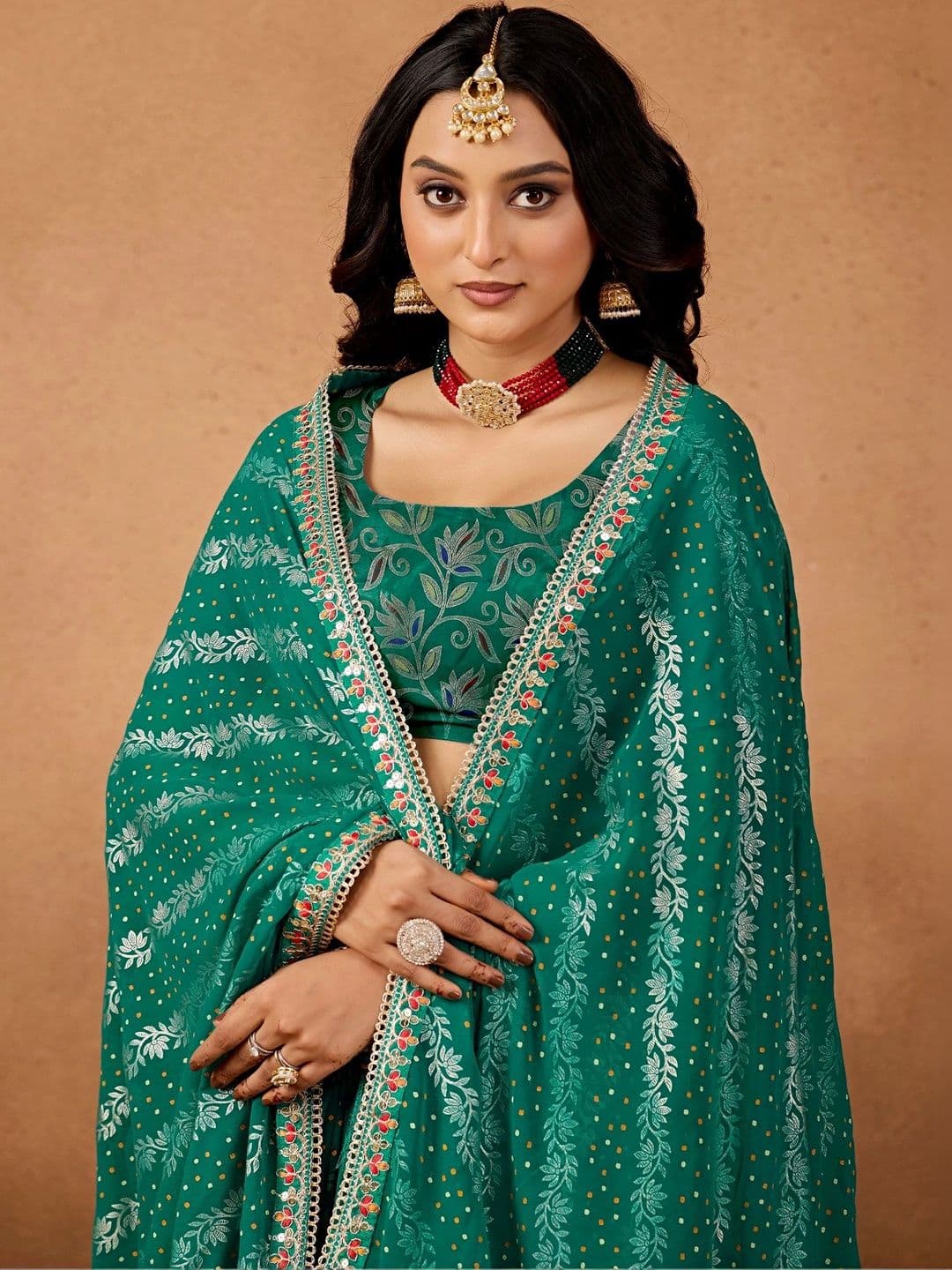 Nayanthara Trends Woven Design Zari Poly Georgette Designer Bandhani Saree thumbnail 4