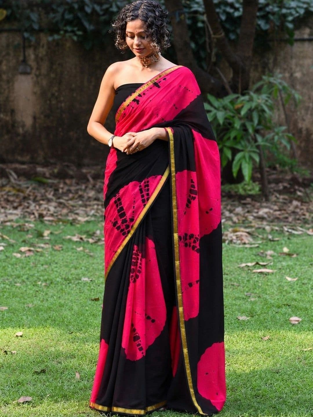 Lovwear Tie and Dye Zari Pure Cotton Handloom Ikat Saree - view 1