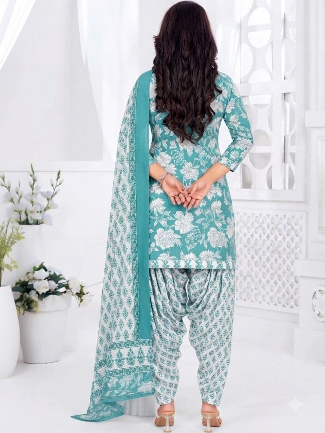 shree jeenmata collection Women Floral Printed Regular Pure Cotton Kurta with Patiala & With Dupatta thumbnail 2
