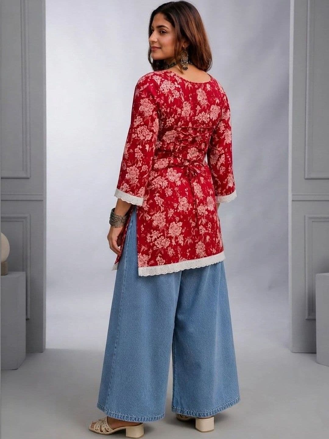 KALINI Floral Printed Square Neck Pure Cotton Kurti thumbnail 4