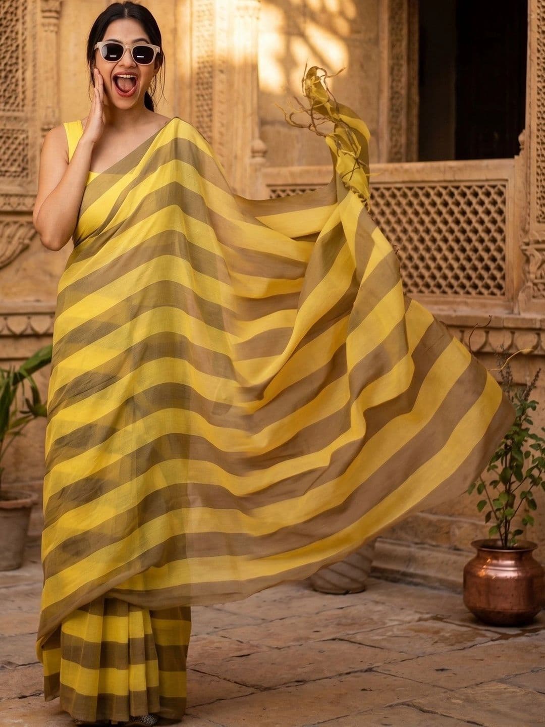 RUTVA FASHION Striped Zari Linen Blend Saree thumbnail 5