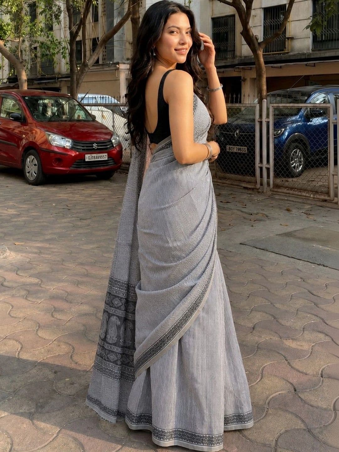 AARYAN SAREES White Striped Pure Linen Saree thumbnail 7