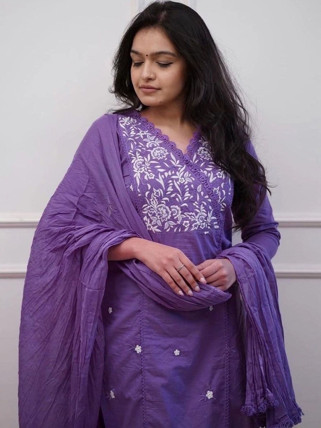 VASTRAPEDIA Women Floral Regular Work Pure Cotton Kurta with Trousers & With Dupatta thumbnail 7