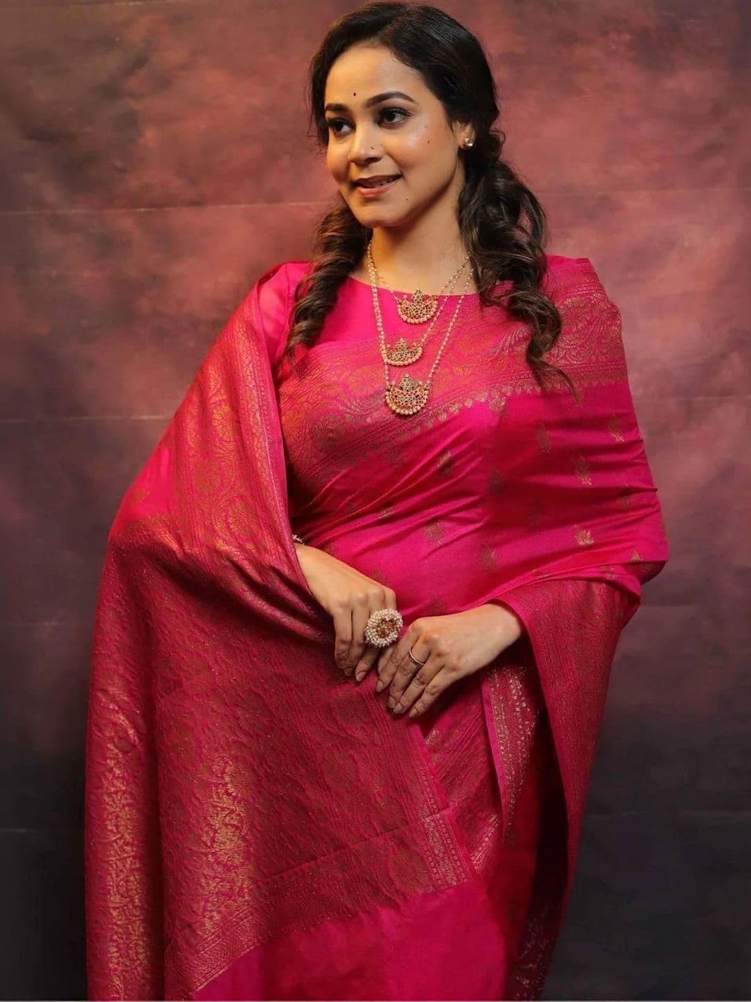 MARUTI VASTRAM Woven Design Zari Art Silk Banarasi Saree thumbnail 2