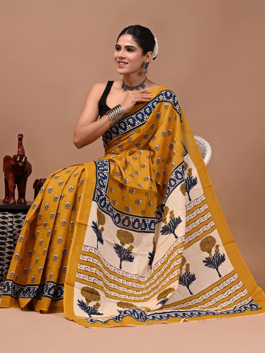 Anouk Floral Pure Cotton Block Print Saree thumbnail 3