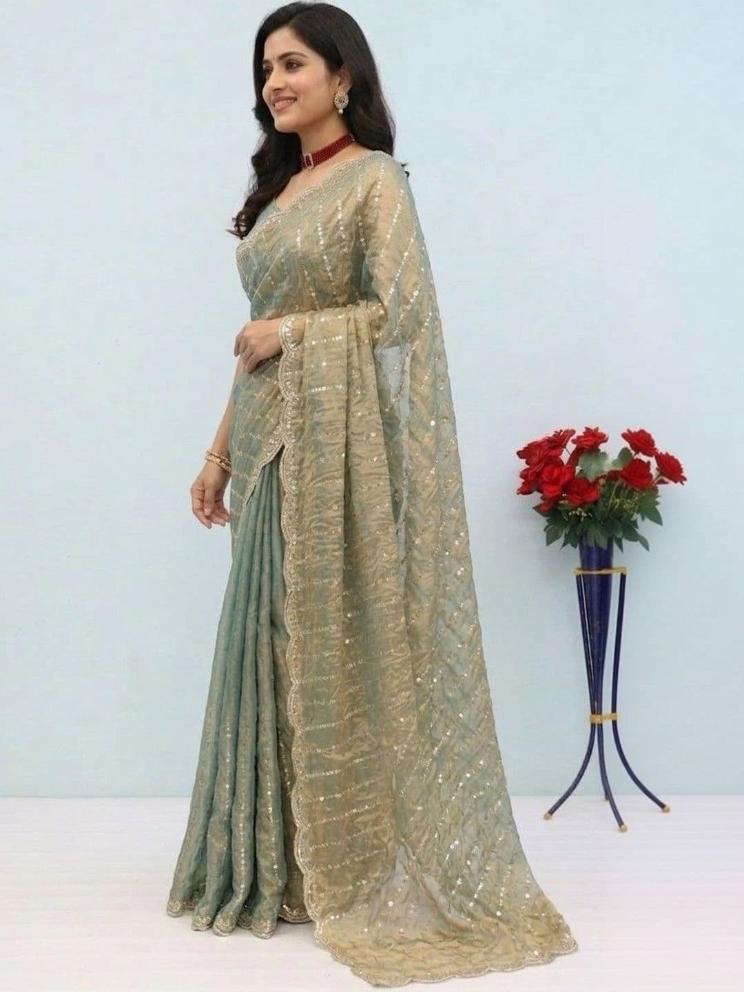 SmileyFashion Embellished Sequinned Poly Chiffon Designer Saree thumbnail 2