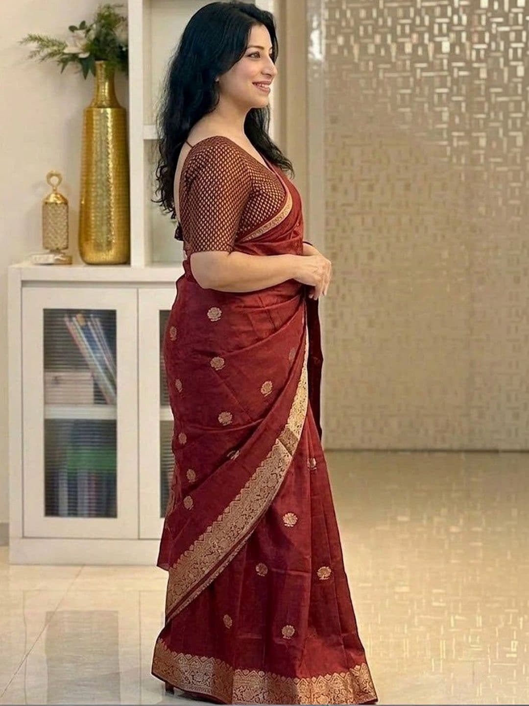 MITAL ENTERPRISE Woven Design Zari Art Silk Saree thumbnail 2