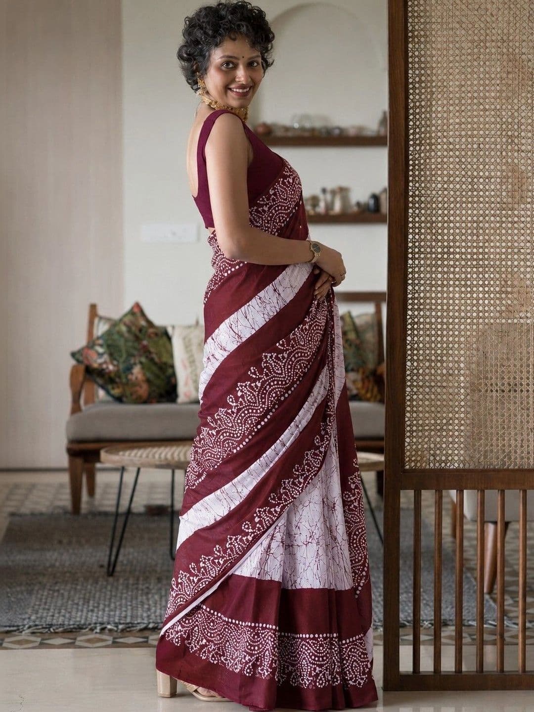 Lovwear Batik Pure Cotton Handloom Ikat Saree thumbnail 4