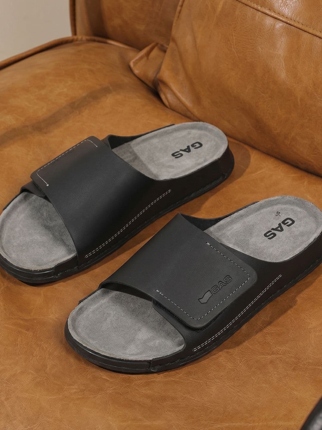 GAS Men Aeroflusso Black Sandals - view 1