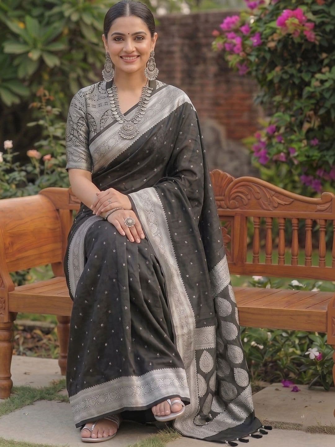 MITAL ENTERPRISE Woven Design Zari Art Silk Saree thumbnail 2