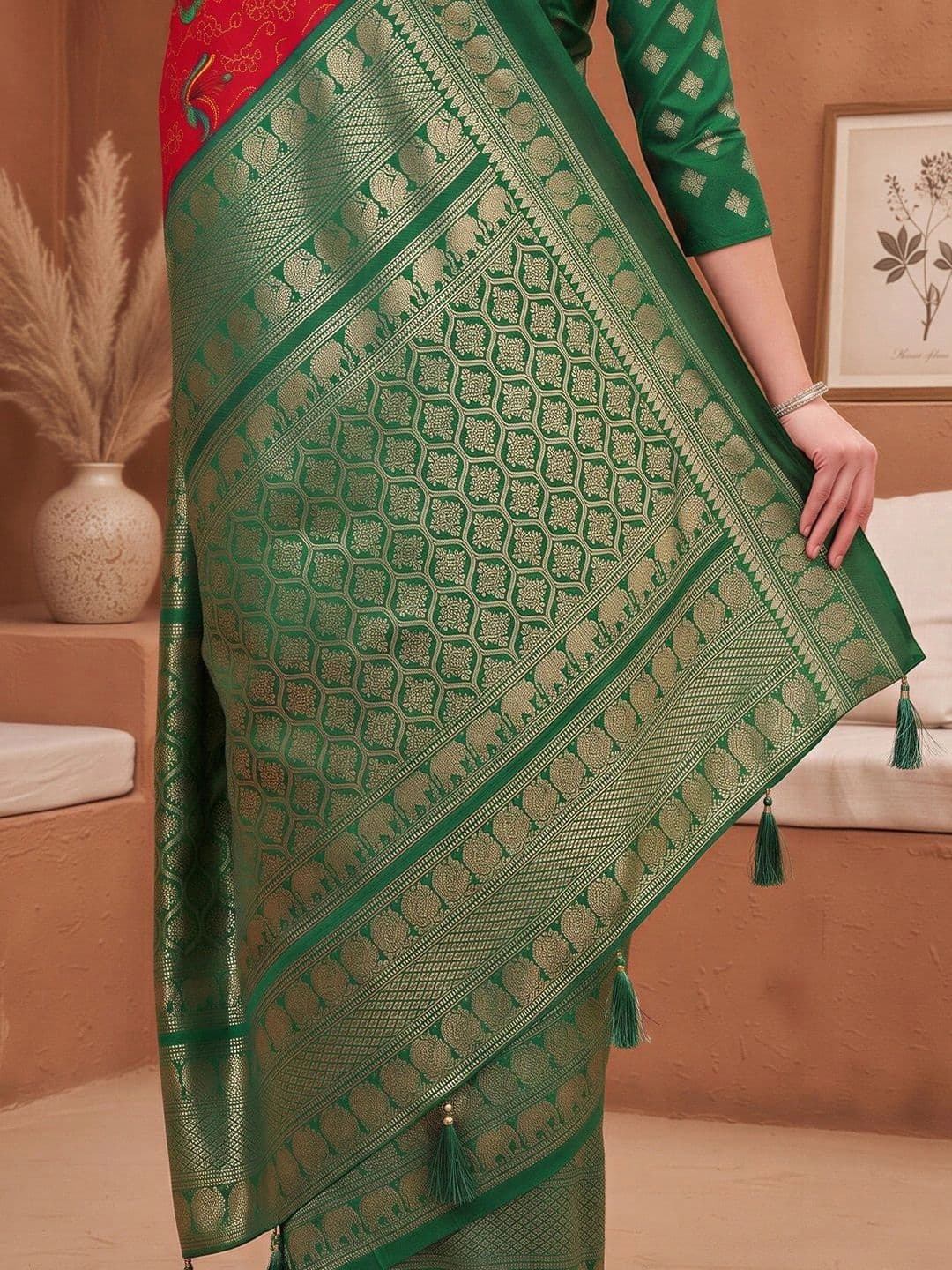 Anouk Embellished Zari Designer Banarasi Saree thumbnail 2