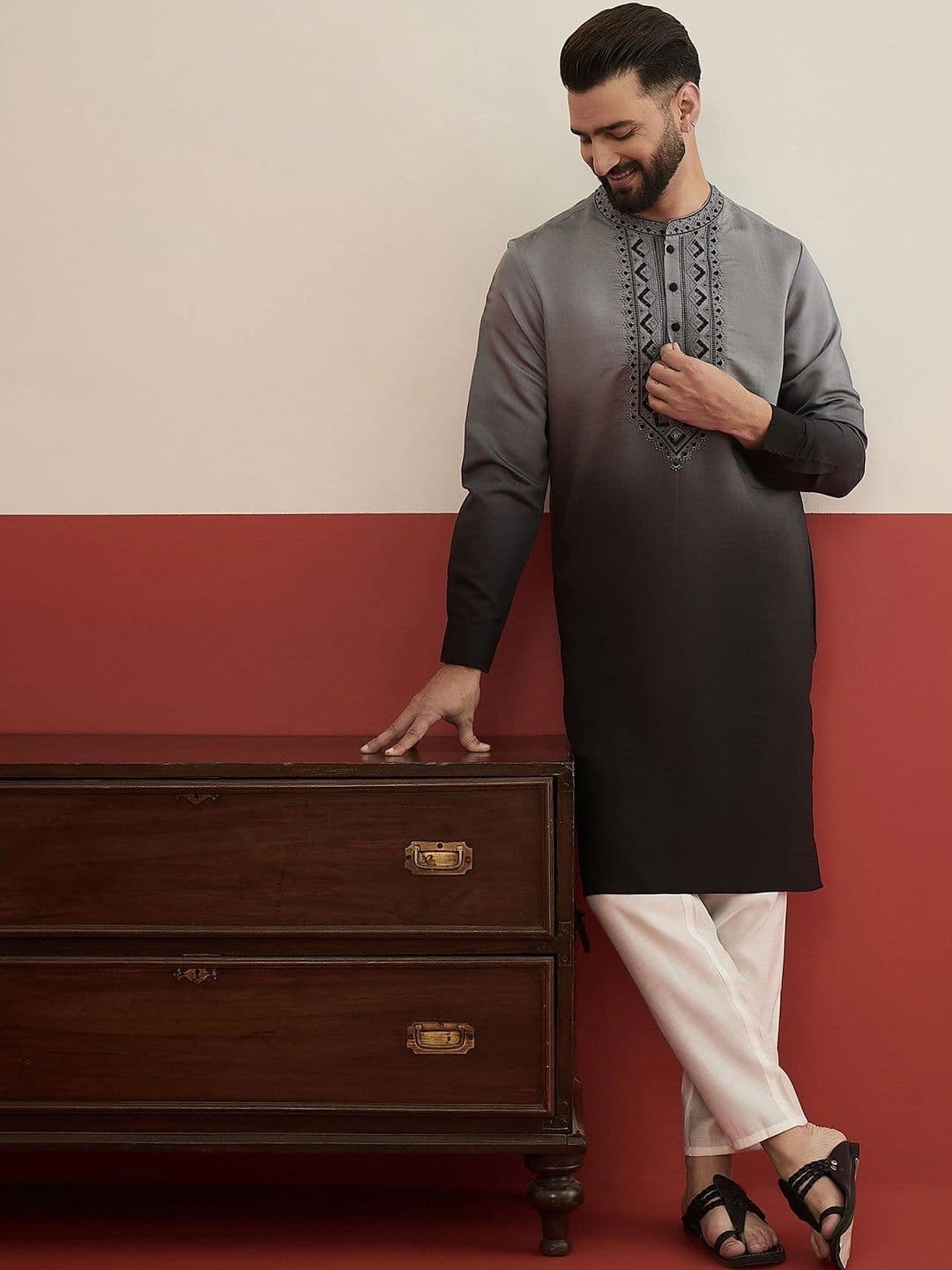 House of Pataudi Men Embroidered Thread Work Kurta thumbnail 7