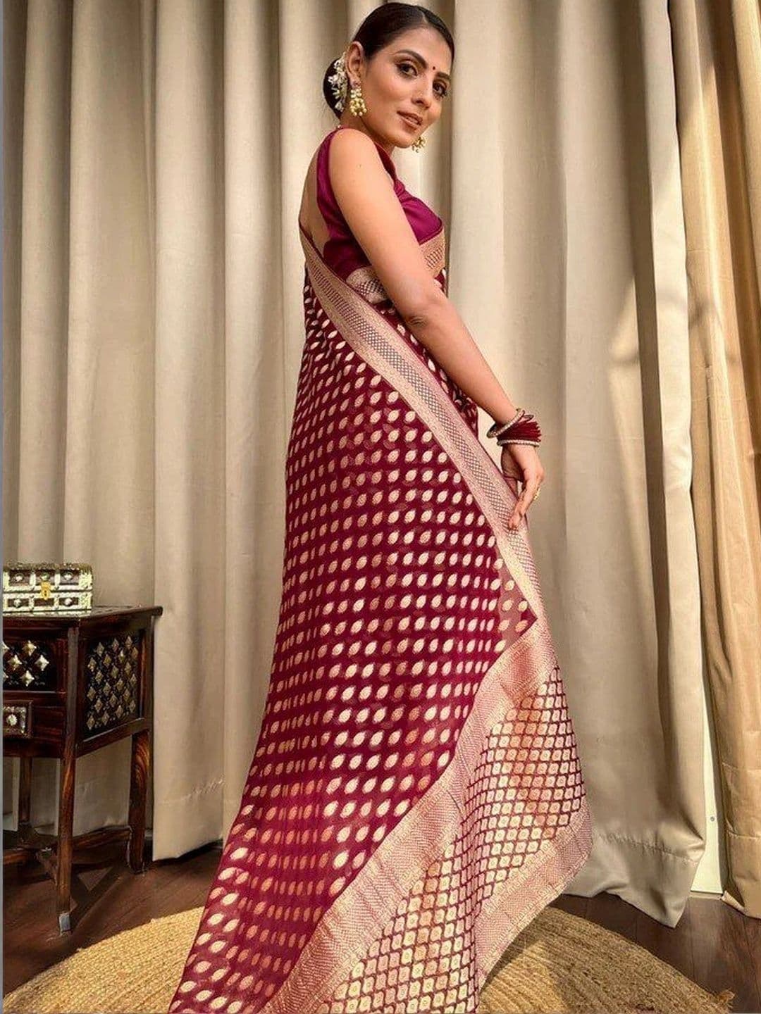 House Of Nazakat Woven Design Zari Art Silk Banarasi Saree thumbnail 6