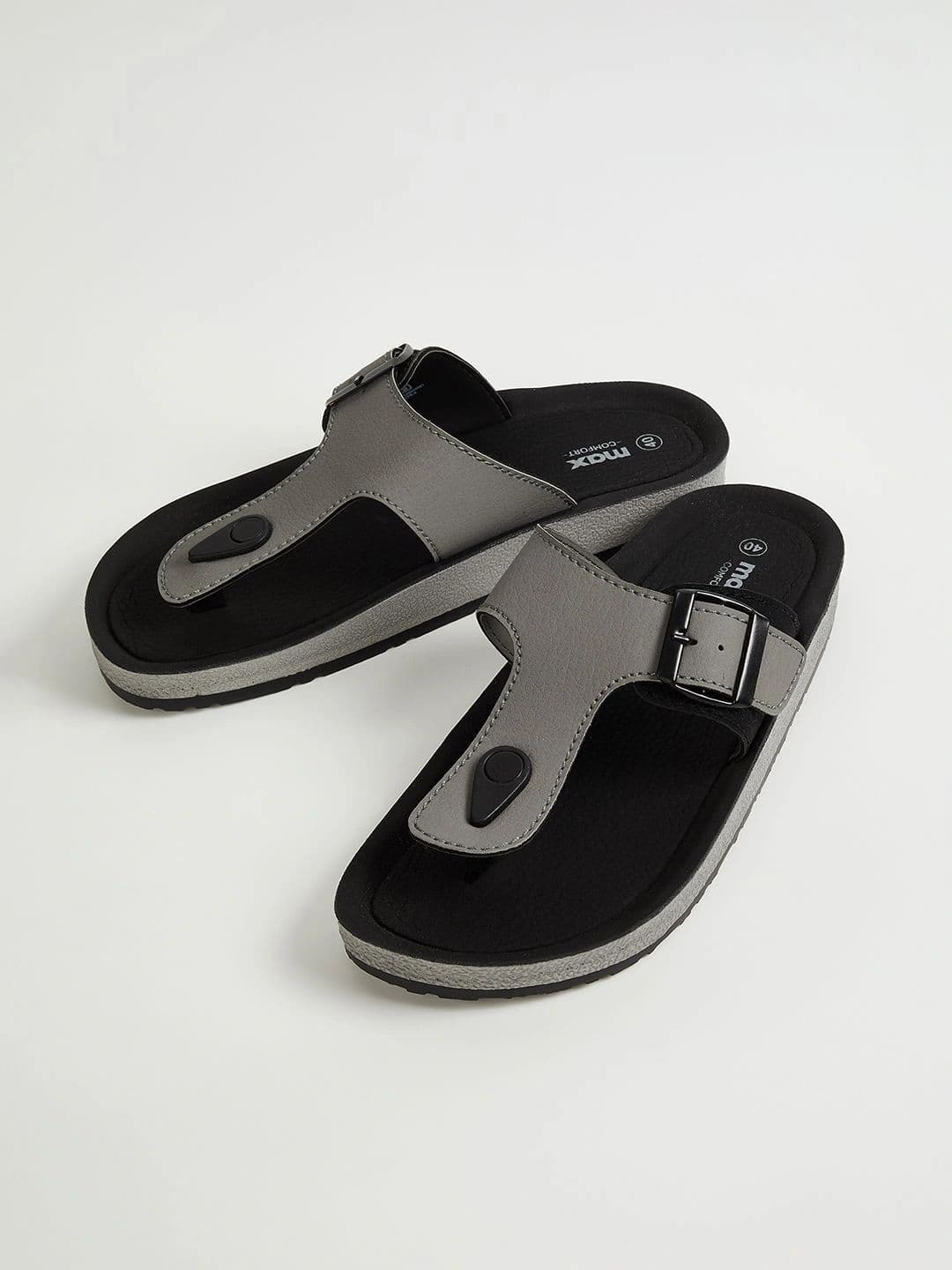 max Men Colourblock T-strap Sandals Sandals - view 1