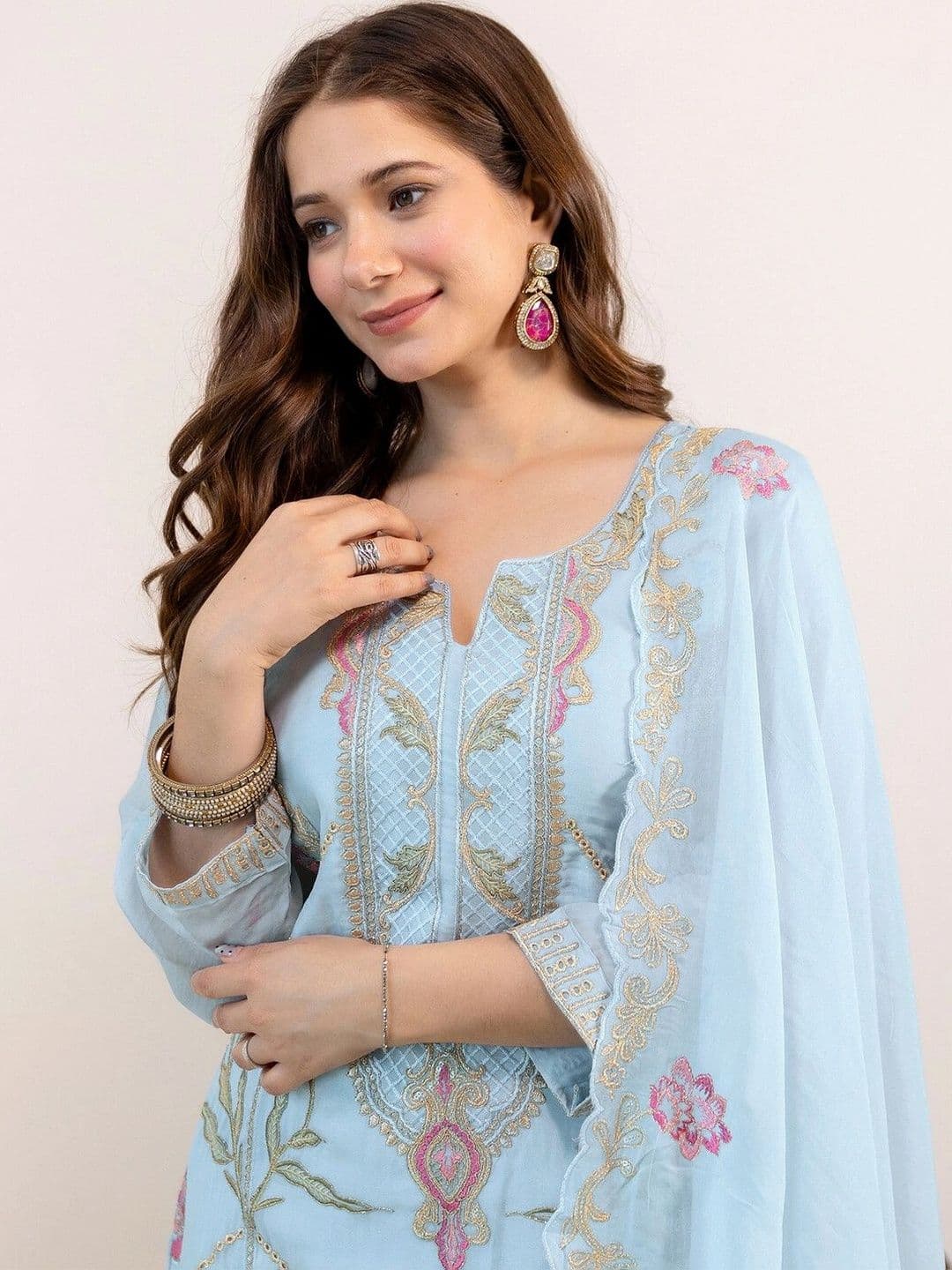 SKYLEE Women Floral Embroidered Regular Thread Work Kurta with Trousers & With Dupatta thumbnail 5